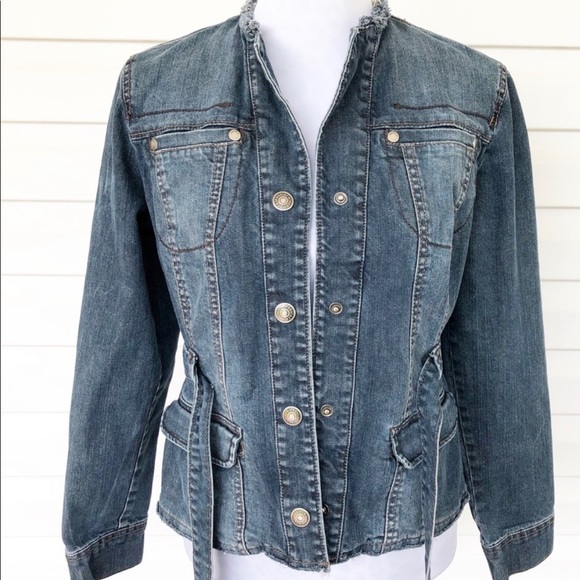 Jeanstar cropped and distressed denim jacket - Picture 4 of 10